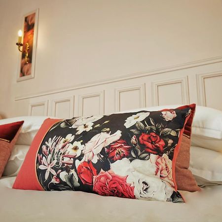 Belle Reine - 3 Appartements En Coeur De Centre-Ville Aix-les-Bains Dış mekan fotoğraf